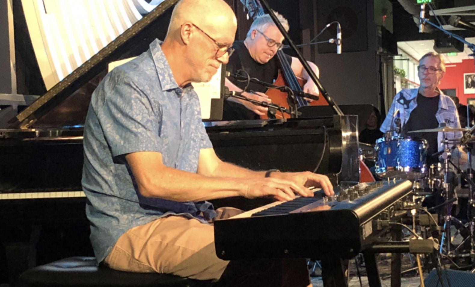 Bob Schlesinger at Dazzle